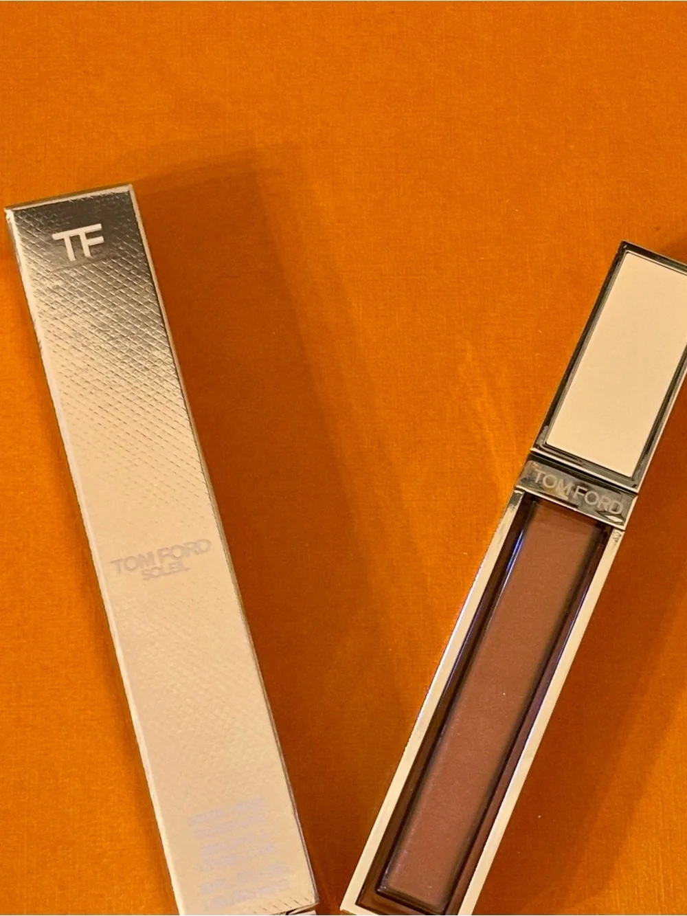 NIB Tom Ford Soleil Neige Gloss Luxe Lip Gloss Limited Edition 17 Peak Flush